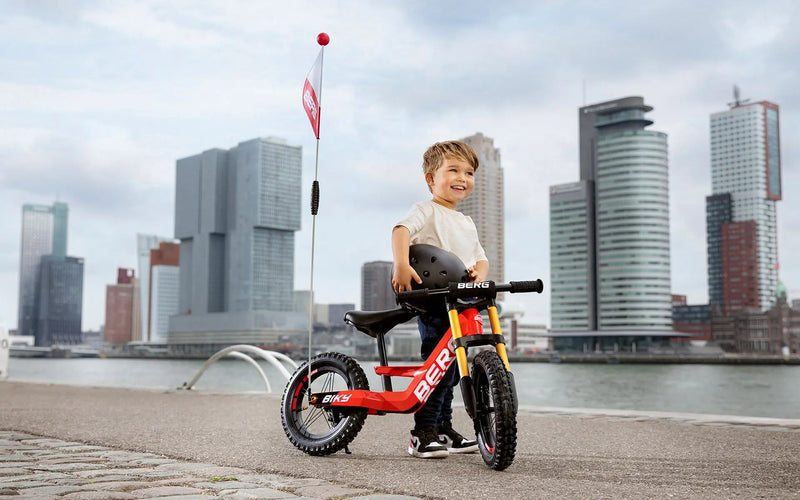 BERG Biky Kickstand for Easy Parking, Learning SPACE