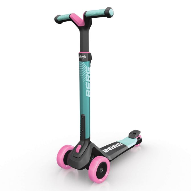 BERG Nexo Foldable Lights 3 Wheeled Scooter, Learning SPACE