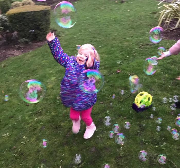Gazillion Bubbles 2 Litre Solution, Learning SPACE