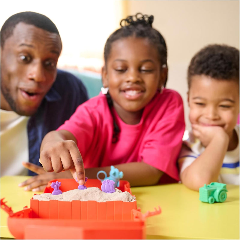 Kinetic Sand Sandy Farm Set, Learning SPACE