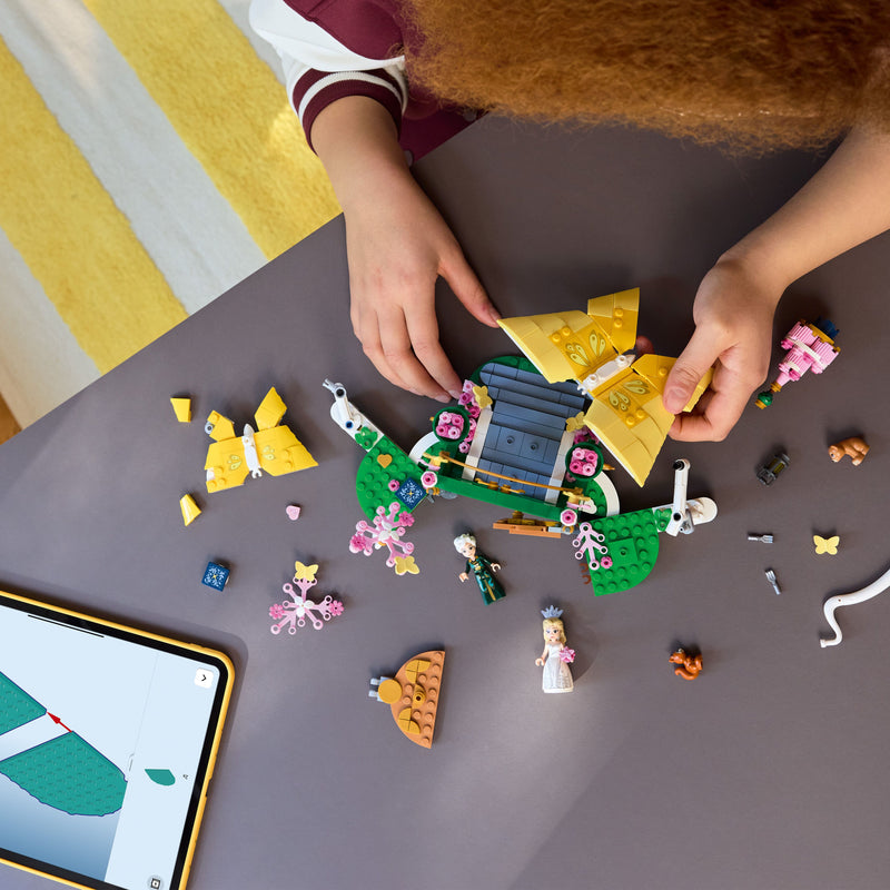 LEGO® (75688) Wicked - Glinda's Wedding Day, Learning SPACE