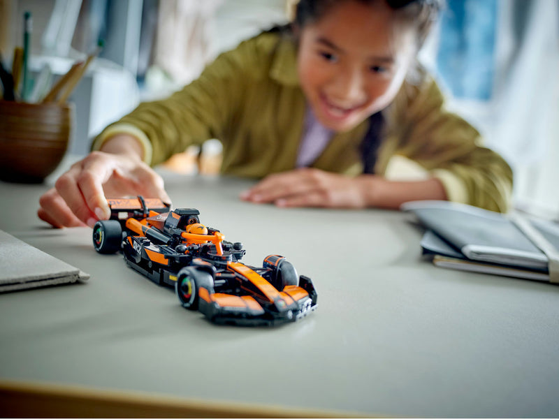 LEGO® 77251 – McLaren F1® Team MCL38 Race Car, Learning SPACE