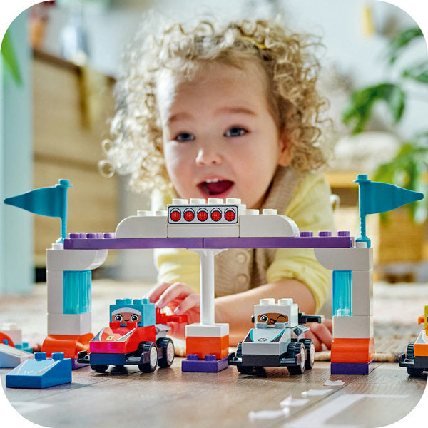 LEGO® DUPLO® 10445 – F1® Team Race Cars & Drivers, Learning SPACE