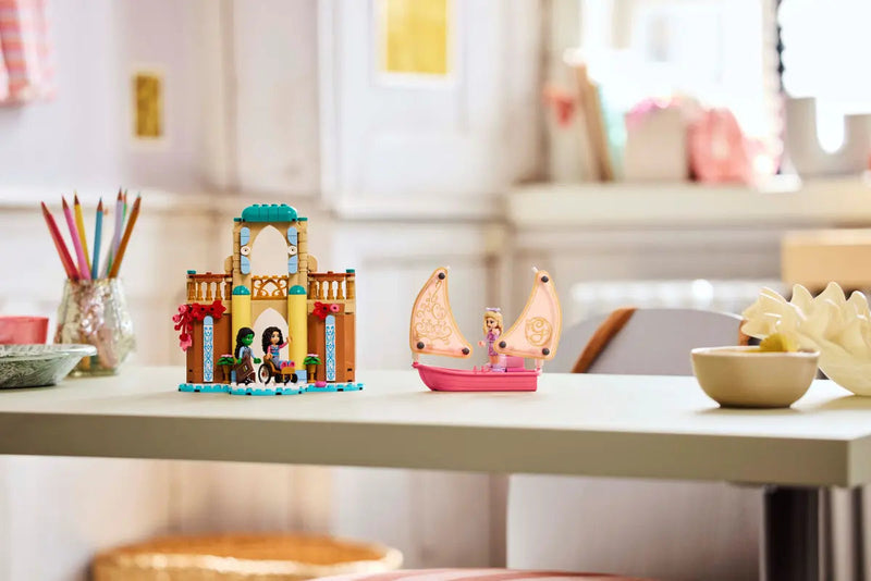 LEGO® Wicked Glinda, Elphaba & Nessarose at Shiz University (75681), Learning SPACE