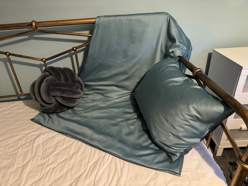 Lightweight Fabric Weighted Blanket - 3/4/5 kg (Grey/Green), Learning SPACE
