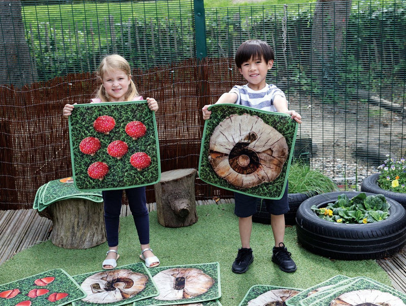 Natural World Counting Indoor/Outdoor 35 Mini Placement Carpets with holdall, Learning SPACE