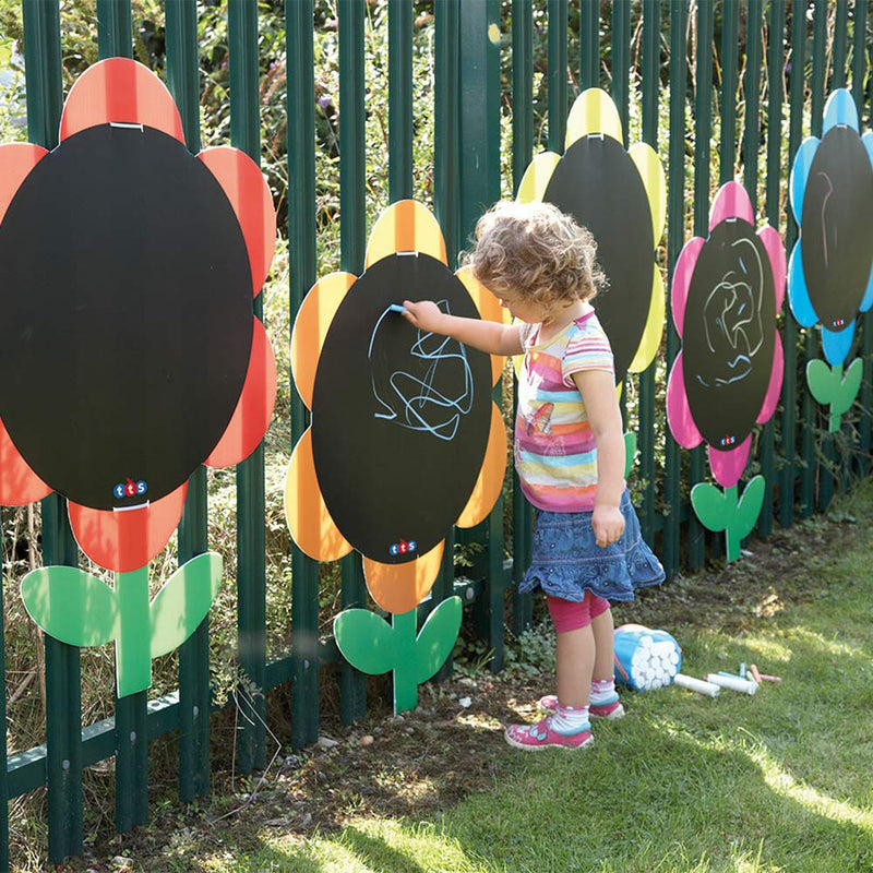 Outdoor Mark Making Chalkboard Daisies 5pk, Learning SPACE