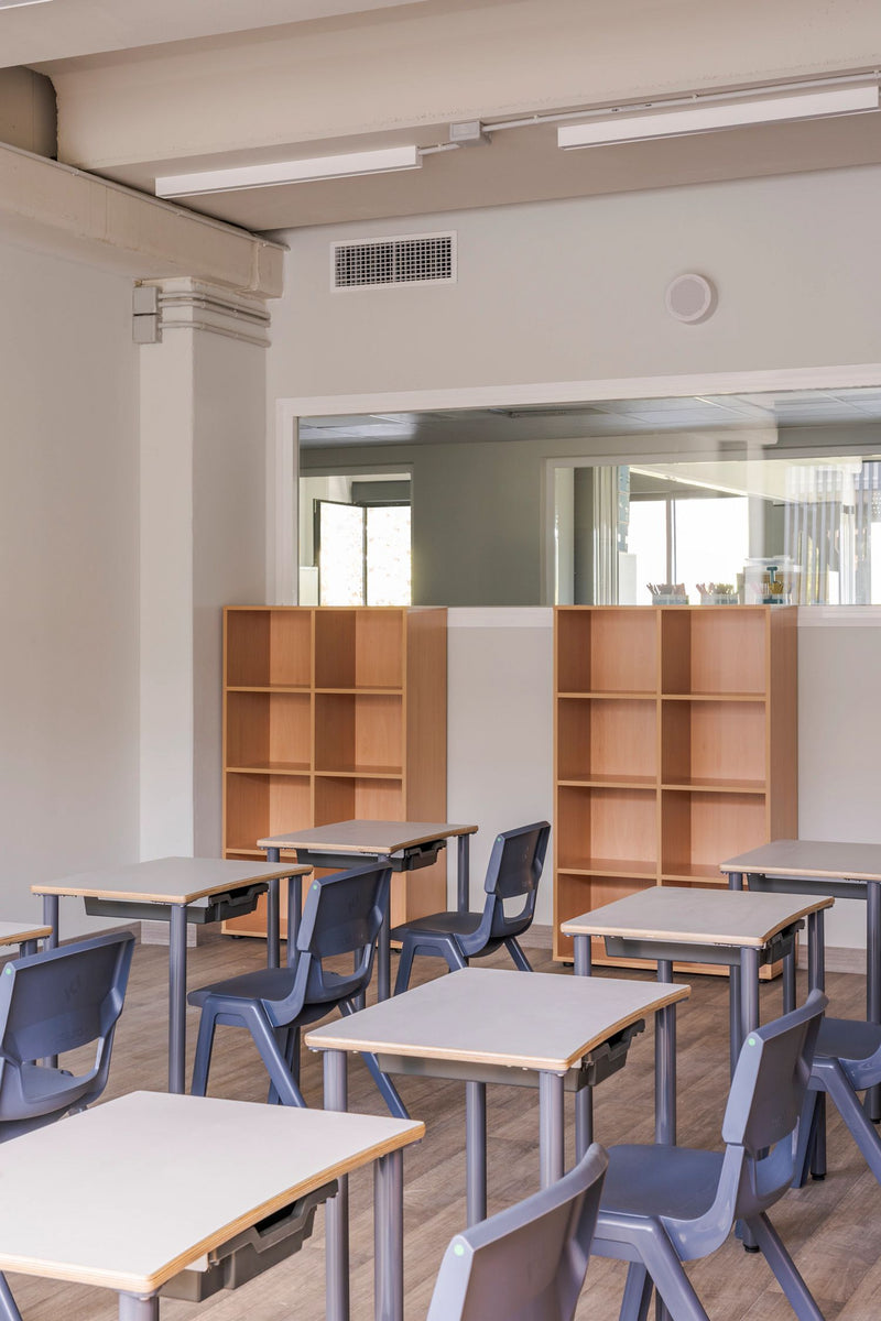 Postura+ One Piece Chair (Ages 14-18), Learning SPACE