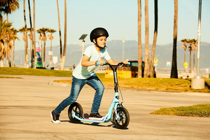 Razor FlashBack Scooter – Retro Style, LED Fun, Learning SPACE