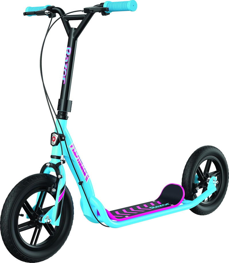 Razor FlashBack Scooter – Retro Style, LED Fun, Learning SPACE
