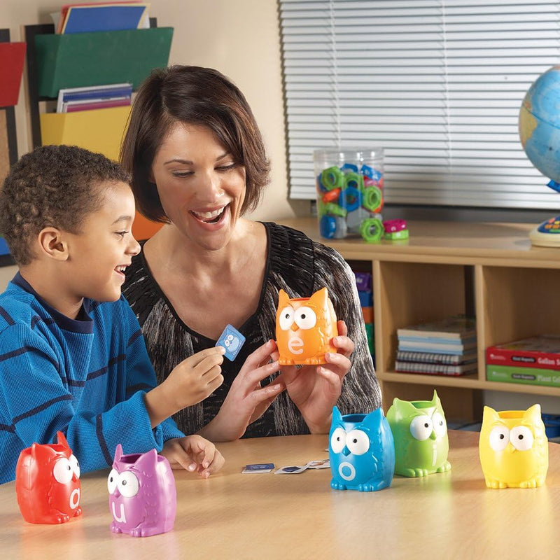 Vowel Owls™ Sorting Set, Learning SPACE