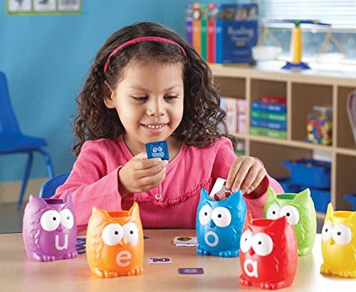Vowel Owls™ Sorting Set, Learning SPACE